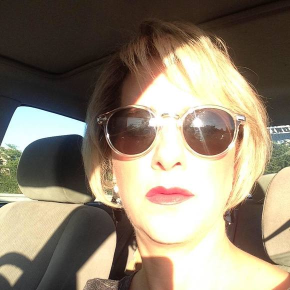 Meet your Posher, Margo - Picture 1 of 1